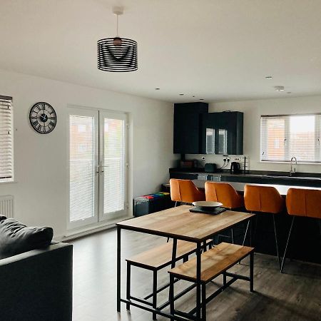Spacious Newly Built Apartment Rhos On Sea, Colwyn Bay 外观 照片